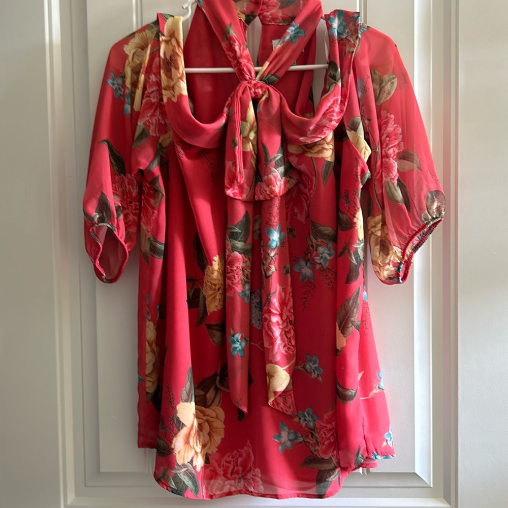 NEW Sweet Pea by Staci Frati Cold Shoulder Floral Blouse